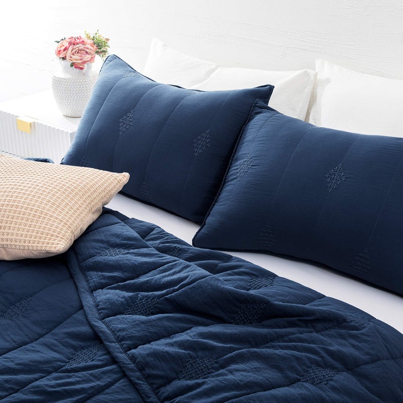 ANNA.Z HOME Queen Quilt Set, Lightweight Bedding Set, Washed Soft Fabric, Navy, Boho Embroidered Coverlet, All-Season, Machine Washable, 3-Piece Set, 1 Quilt + 2 Shams (Navy, Queen Set) - Image 3